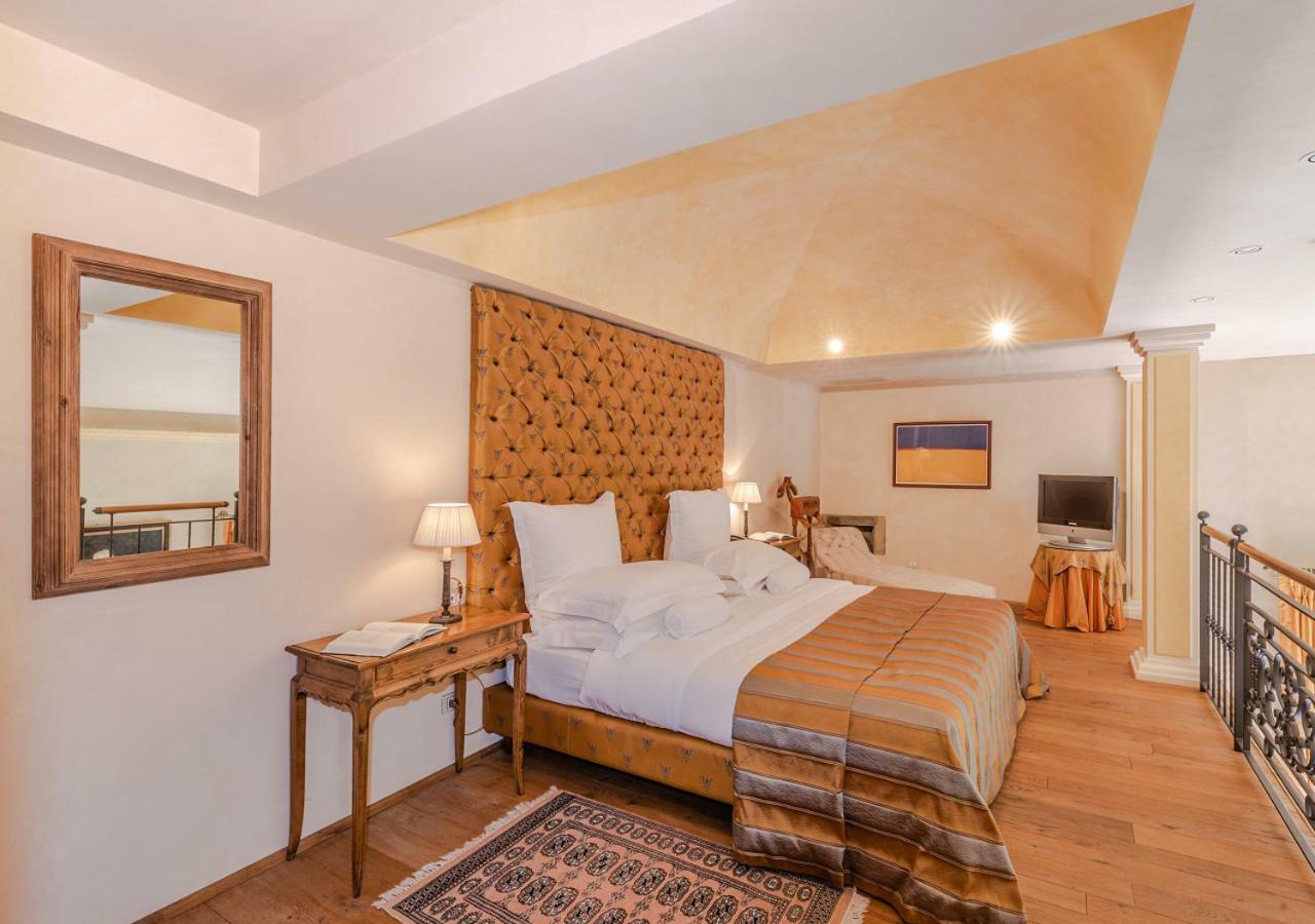 Villa Mangiacane - Small Luxury Hotels Of The World ซานกัสชาโน อิน วัลดีเปซา ภายนอก รูปภาพ
